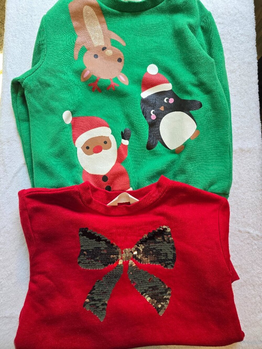 H&M Girls Christmas Holiday Sweatshirt Bundle - Santa, Penguin, Reindeer, & Bow